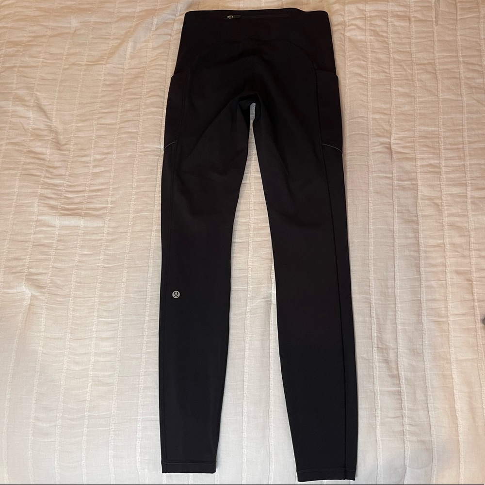 Lululemon black legging with side pockets